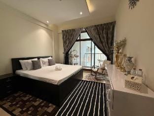 Stylish & Fully Furnished 1BR in Laya Residence Vacation rental in Dubai