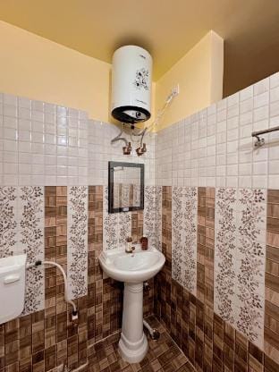 Studio 302 Premium Skyline with Terrace view Vacation rental in India