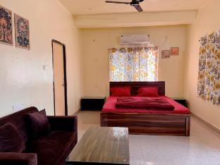 Studio 403 Fresh space with kitchen Vacation rental in India
