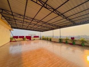 Studio 402 Continental stay Vacation rental in India