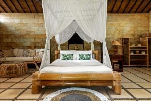 Villa with pool, garden, rice field & jungle view Vacation rental in Blahbatuh