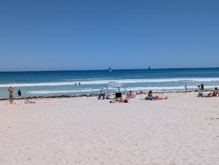 5BR Beachside Home with Pool, Park Access in Ocean Reef Vacation rental in Perth