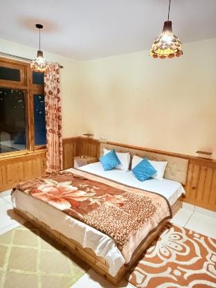 Luxurious Room in Trippeaze Manali Vacation rental in Manali