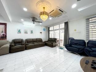 #SS SuperCorner 4Bedroom HomeStay 20PAX+ Event Use Vacation rental in Negeri Sembilan, Malaysia