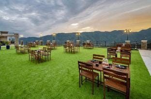 Luxury 3 bhk with double balcony Vacation rental in Himachal Pradesh