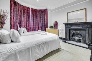 The House of Asha and Sunny Vacation rental in London Borough of Ealing