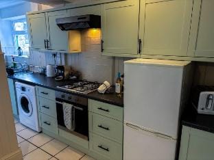 Bourne Cottage: Luxe 3 Bed, Pets Welcome, Xbox S Vacation rental in Castleton