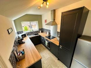 Cecil House -Chic 2 Bed, Sleeps 5, Parking x2 cars Vacation rental in Lincoln