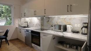 Luxury 1 Bd Apt with Patio in Neo Psychiko Vacation rental in Chalandri