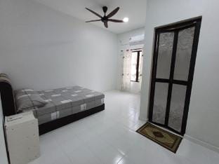 HOMESTAY EHSAN KERTEH Vacation rental in Terengganu, Malaysia