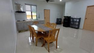 HOMESTAY EHSAN KERTEH Vacation rental in Terengganu, Malaysia