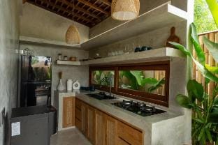 NEW Stunning Uluwatu Villa • 2 Min to Beach Vacation rental in Bali