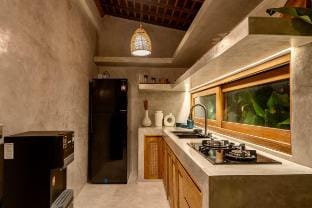 NEW Stunning Uluwatu Villa • 2 Min to Beach Vacation rental in Bali