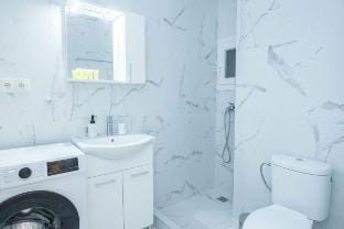 Modern Stylish 2 Bd Apt in the Heart of Acropolis Vacation rental in Athens