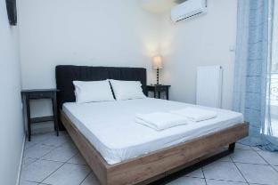 Elegant Spacious 2Bd Apt with Balcony in Petralona Vacation rental in Athens