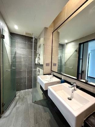 #221 KL City King Suites @ KLCC Infinity Pool Vacation rental in Federal Territory of Kuala Lumpur