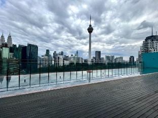 #21 KL City King Suites @ KLCC Infinity Pool Vacation rental in Federal Territory of Kuala Lumpur
