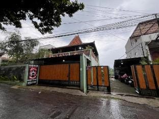 Villa Murah Joglo Sariwangi Vacation rental in Parongpong