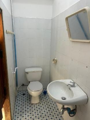 Room with private bathroom near Mekong Vacation rental in Vientiane
