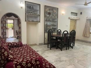 Spacious 3BR Home, Parking, Near Outlets & Shops Vacation rental in Hyderabad