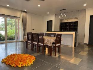 Luxury 4BR Pool Villa by Guildstone stays Farm Stay in Hyderabad
