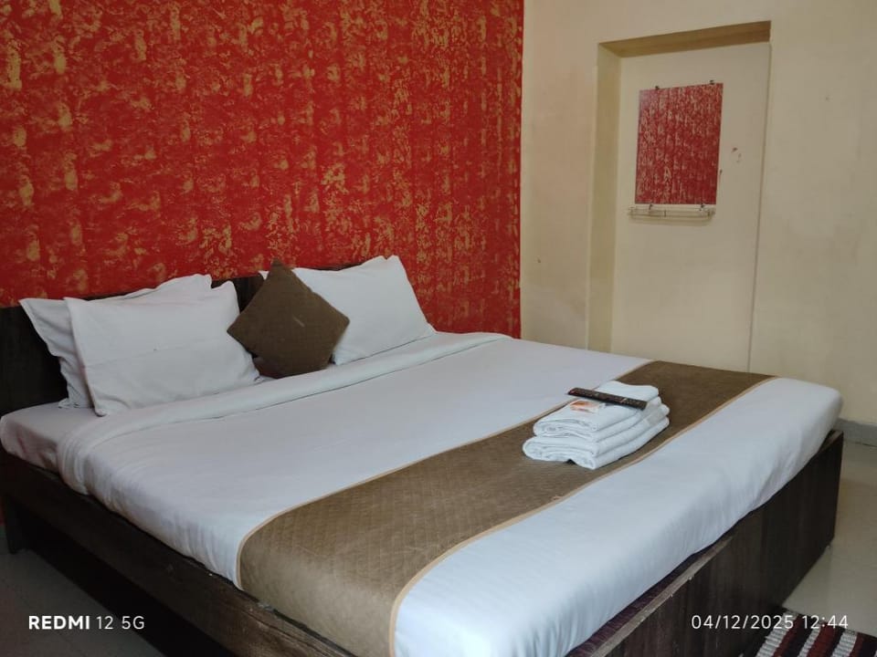 Rathore Inn near howrah railway station Hotel in Kolkata