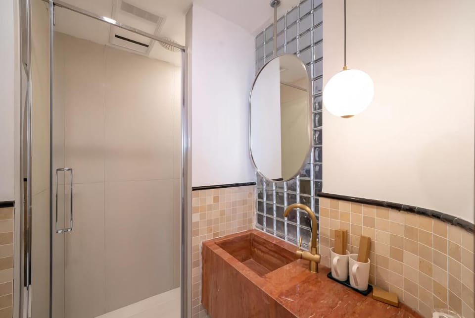 Shanghai Hills&FanStay close to Tianzifang Line 9 Hotel in Shanghai