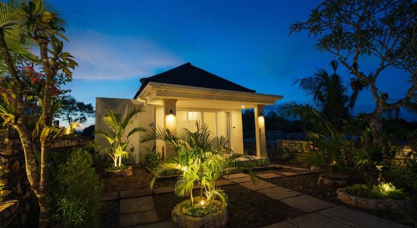 Kelingking Paradise Suites Villa Bed and Breakfast in Nusapenida