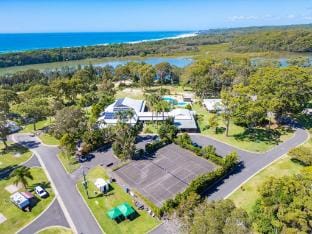 Valla Beach Holiday Park Campground/ 
RV Resort in Nambucca Heads