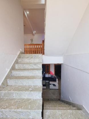 Dalhousie Hideaway 2BR-FF Homestay by Homeyhuts_2 Vacation rental in Himachal Pradesh