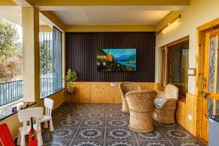 Oliver's Nest - 1BHK| FF | Spacious by Homeyhuts_1 Vacation rental in Uttarakhand