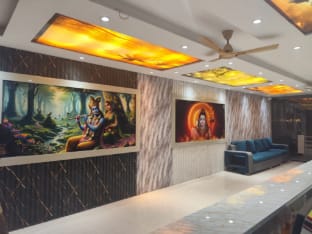 Hotel Shri Dauji Maharaj Palace Hotel in Uttar Pradesh