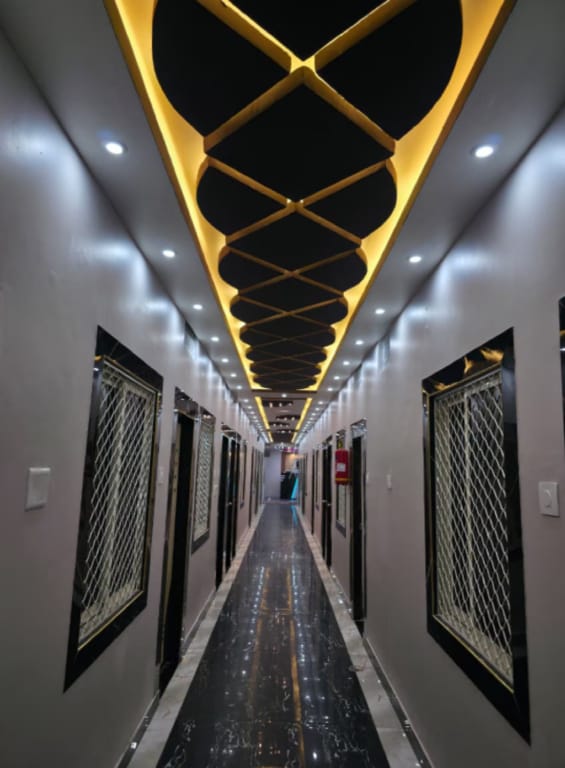 Goroomgo Shrikhetra Palace Puri Hotel in Puri