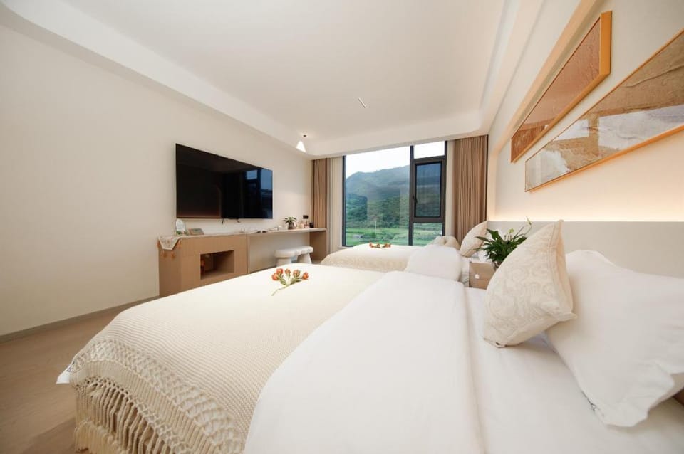 Floral Hotel·Dusk Yunxi Beauty hotel (Wuyuan Huangling Scenic Area Store) Hotel in Zhejiang