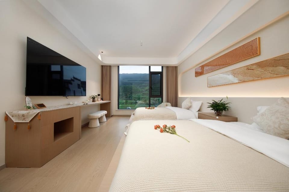 Floral Hotel·Dusk Yunxi Beauty hotel (Wuyuan Huangling Scenic Area Store) Hotel in Zhejiang