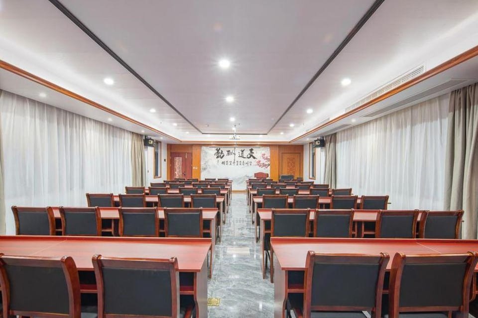 Floral Hotel·Xiyue·Dragon hotel Hotel in Zhejiang