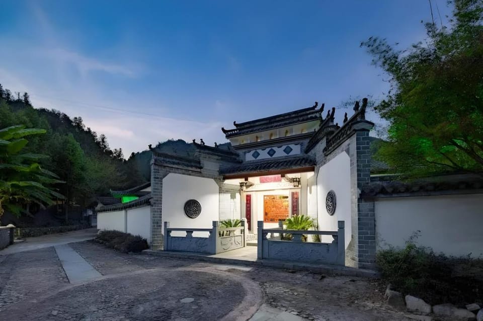 Floral Hotel·Xiyue·Dragon hotel Hotel in Zhejiang