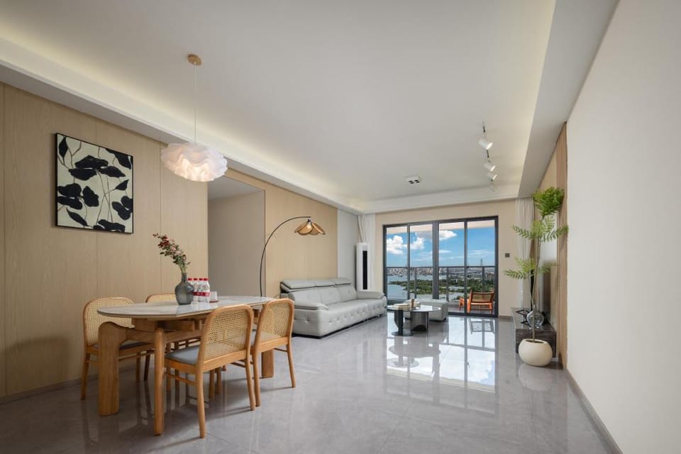 Floral Hotel·Weilan Hotel Hotel in Hainan