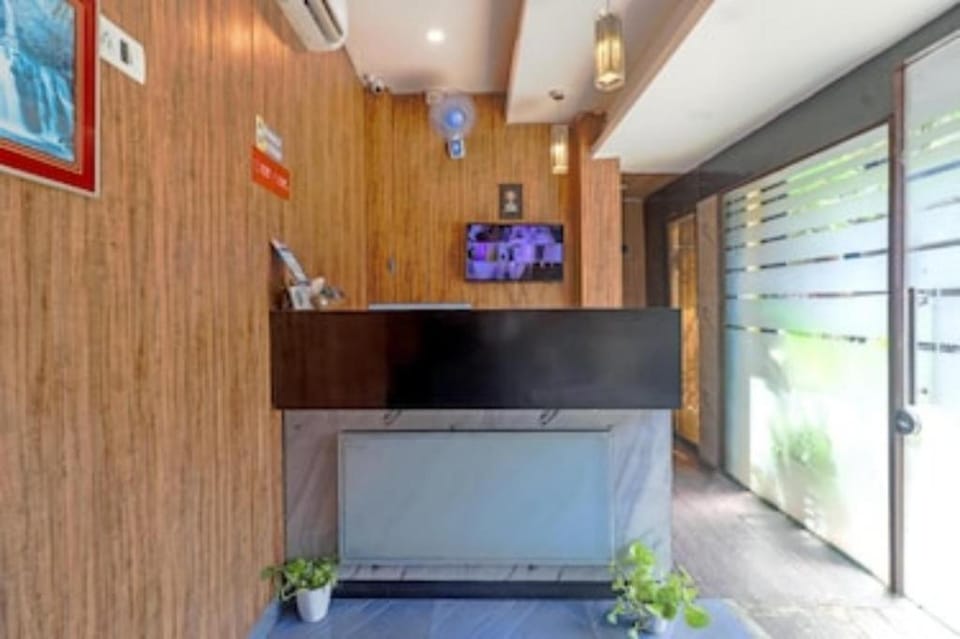 Hotel Aura Inn Hotel in Mumbai