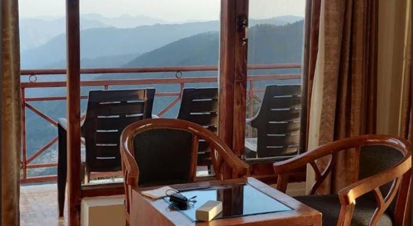 4BHK Villa Kufri Hotel in Himachal Pradesh