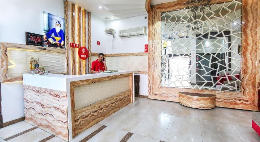 Hotel O by OYO MM Yellowuds Hotel in Punjab, India