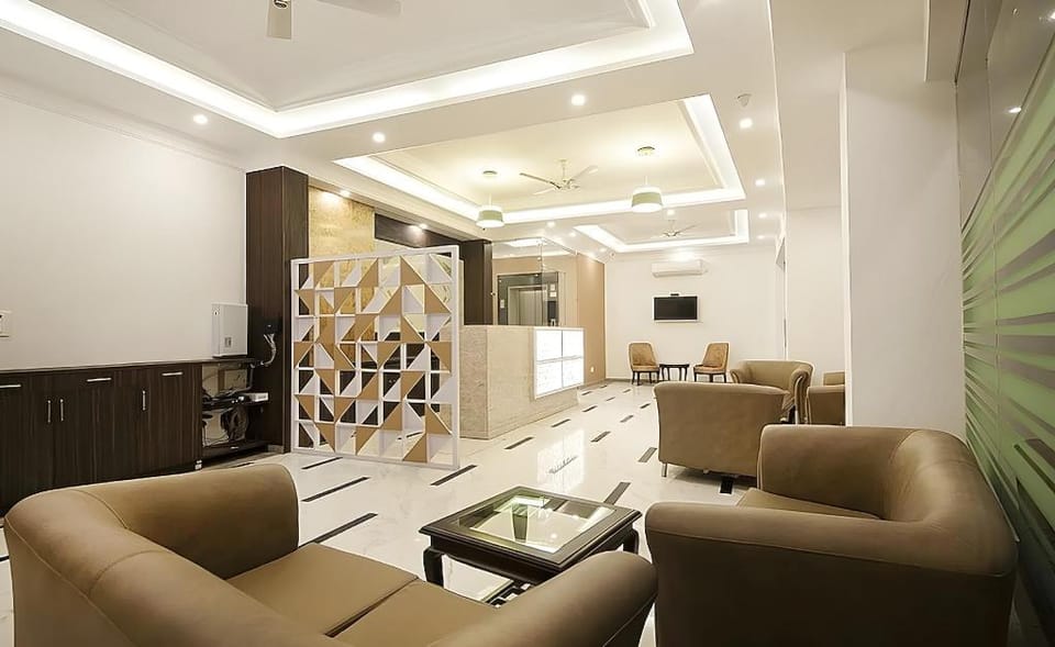 99 Hotel Apple Park Near T3 Delhi Airport Hotel in New Delhi