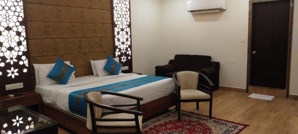 Hotel Shivoy Grand Varanasi Hotel in Varanasi