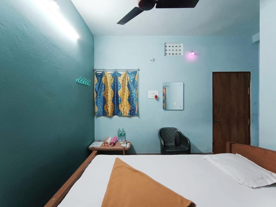 DhamStay Hotel Bharat Ratna Kutir Near Beach Puri Hotel in Puri