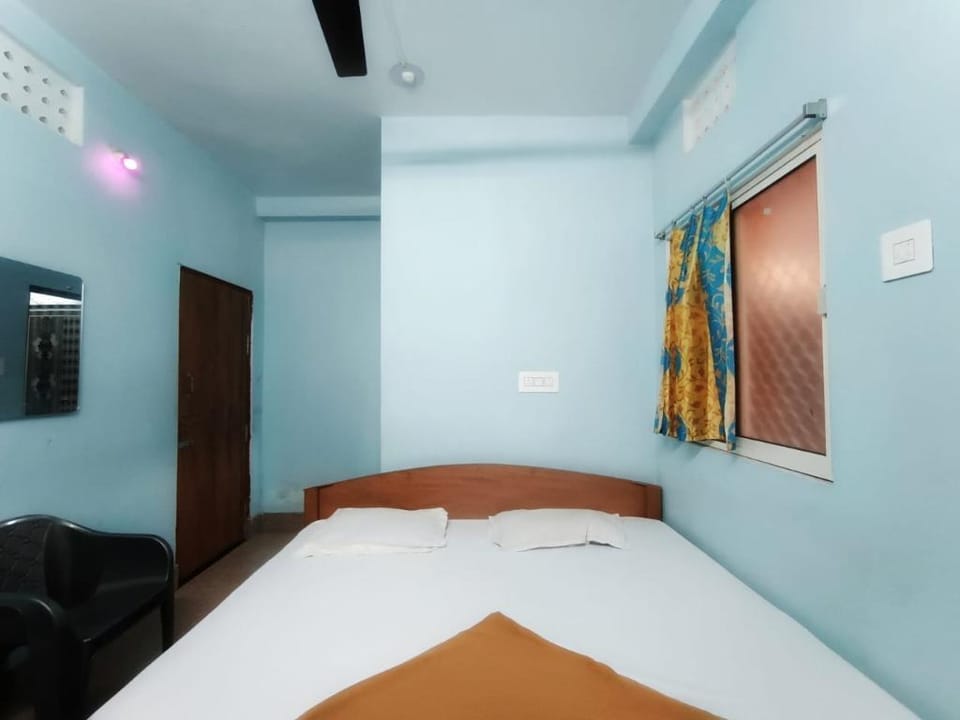 DhamStay Hotel Bharat Ratna Kutir Near Beach Puri Hotel in Puri