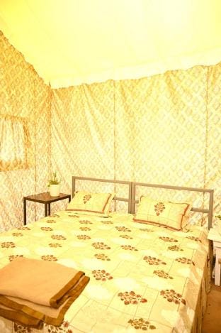 Luxury Tent Stay attached toilet near Taj Mahal Luxury tent in Agra