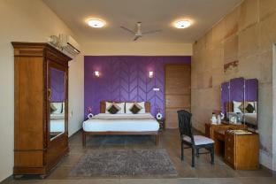 Victoria 3BHK Pvt Pool Villa by Seven Sands Villa in Lonavla