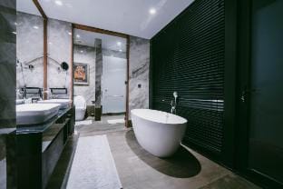 Moonstone - Luxury 5BR Villa Near Batu Belig Beach Villa in North Kuta