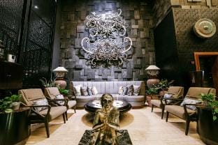Moonstone - Luxury 5BR Villa Near Batu Belig Beach Villa in North Kuta