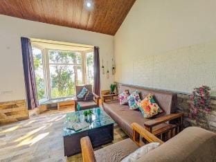 Woodscape Villa 2BHK in Lansdowne by Homeyhuts Villa in Uttarakhand